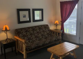 Harbor's Edge Motel hotel thumbnail 7
