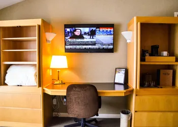 Kingbridge Conference Centre & Hotel hotel thumbnail 2