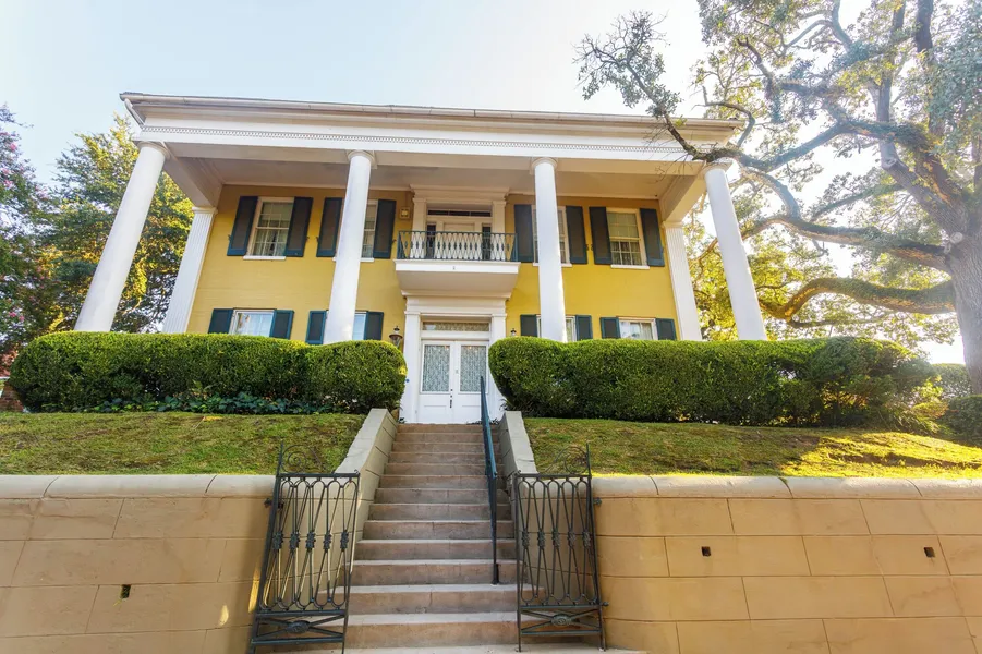Anchuca Historic Mansion & Inn hotel detail image 2