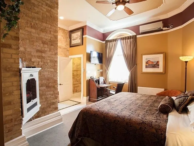 Clocktower Inn hotel detail image 2