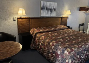 Frontier Motel hotel thumbnail 7