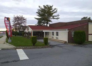 Red Crown Inn hotel thumbnail 2