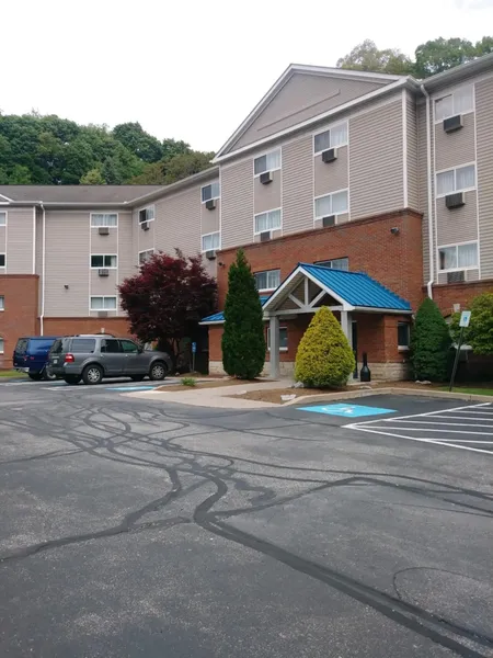 Intown Suites Extended Stay Pittsburg PA hotel detail image 2