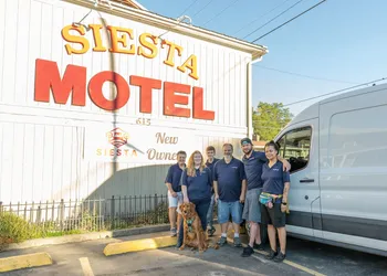 Siesta Motel hotel thumbnail 2