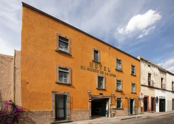 Hotel El Meson De La Luna hotel thumbnail 2
