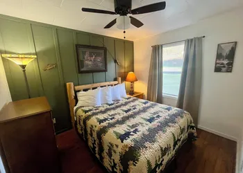Cascade Motel hotel thumbnail 4