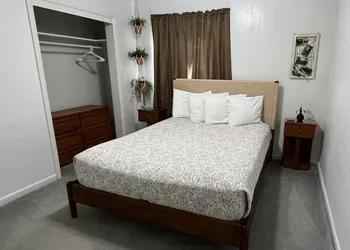 Cascade Motel hotel thumbnail 7