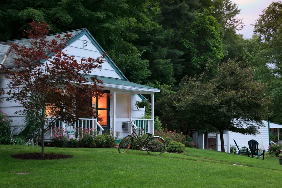 The Woodstock Inn on the Millstream hotel detail image 2