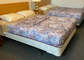 Hitching Post Motel hotel thumbnail 4