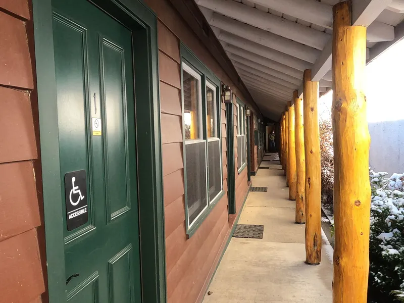Creekside Lodge hotel detail image 2