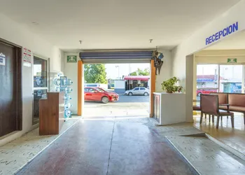 OYO Hotel Cristal hotel thumbnail 5