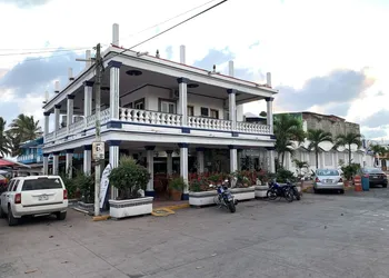 Hotel Fenix hotel thumbnail 2