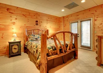 Crockett Mountain Lodge hotel thumbnail 2