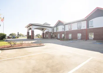 OYO Townhouse Clute Lake Jackson hotel thumbnail 2