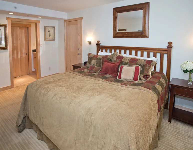 Two Bedroom at the Lodge At Vail by RedAwning hotel detail image 6