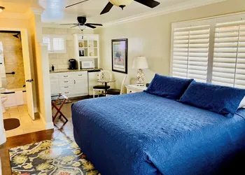 Beachcomber Inn hotel thumbnail 6