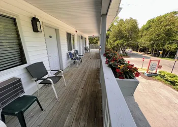 Main Street Motel hotel thumbnail 8