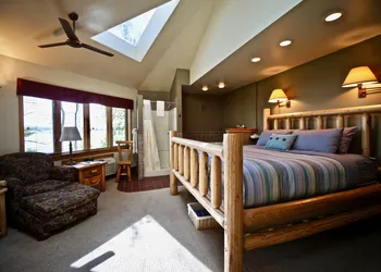 Whaleback Inn hotel thumbnail 8