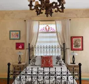 Laredo Mansion hotel detail image 3