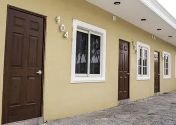 Hotel Luna Inn hotel thumbnail 5