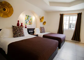 Hotel Luna Inn hotel thumbnail 8