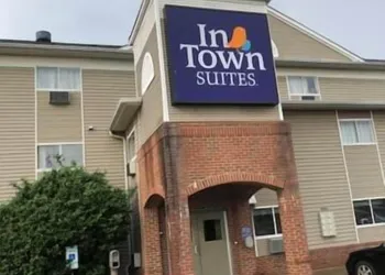 InTown Suites Extended Stay Cincinnati OH - Fairfield hotel thumbnail 2