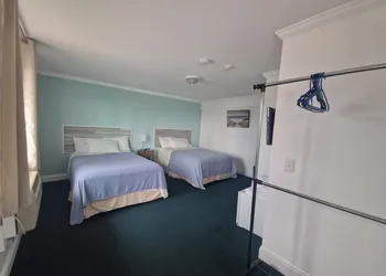 Ocean View Westerly hotel thumbnail 3