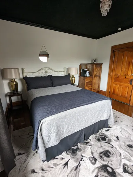 Stonewater Manor hotel detail image 6