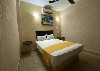 Hotel Mariposa hotel thumbnail 8