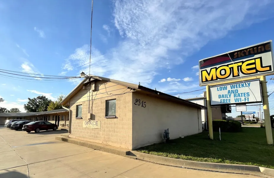 Skyline Motel Bartlesville Hwy 75 hotel detail image 2