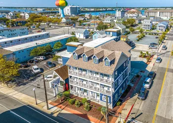 Beach Bum Inn hotel thumbnail 8