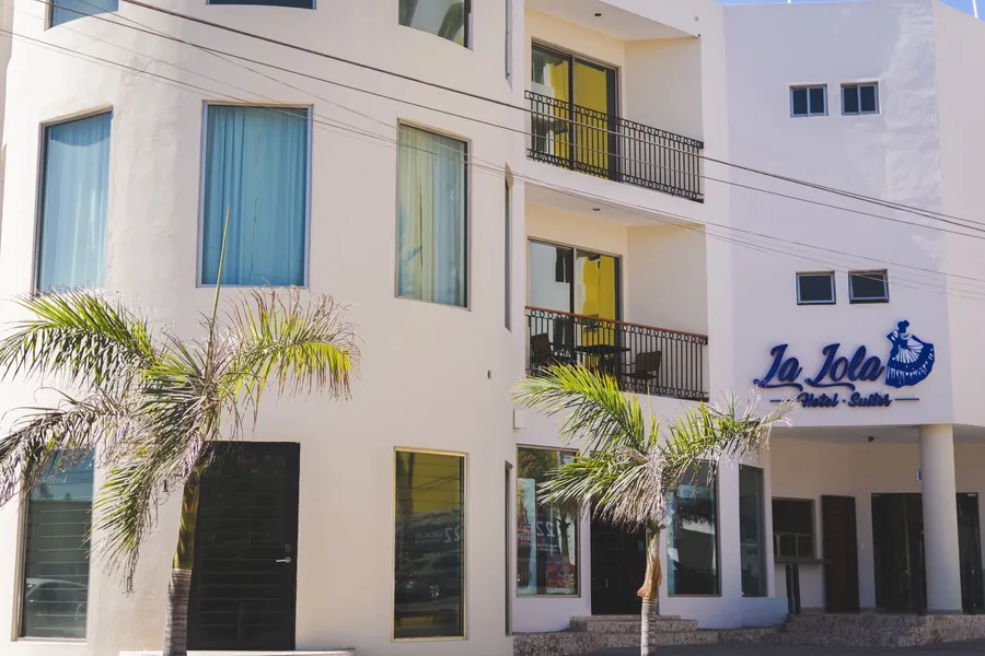 La Lola Hotel & Suites hotel detail image 2
