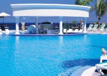 Condo EM hotel thumbnail 8