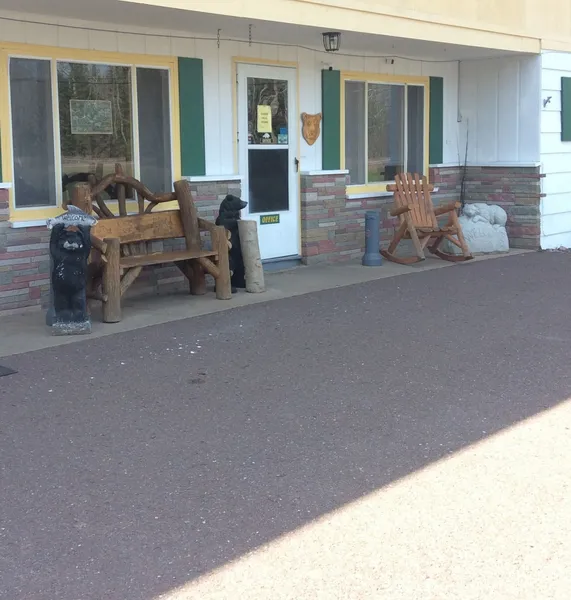 Sunshine Motel and Cabins hotel detail image 6