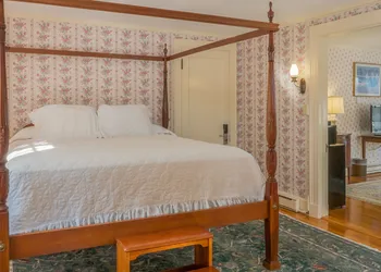 The Willows hotel thumbnail 6
