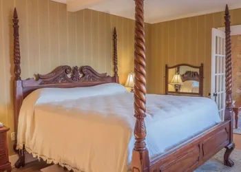 The Willows hotel thumbnail 8