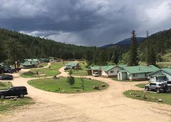 Bailey Lodge hotel thumbnail 2