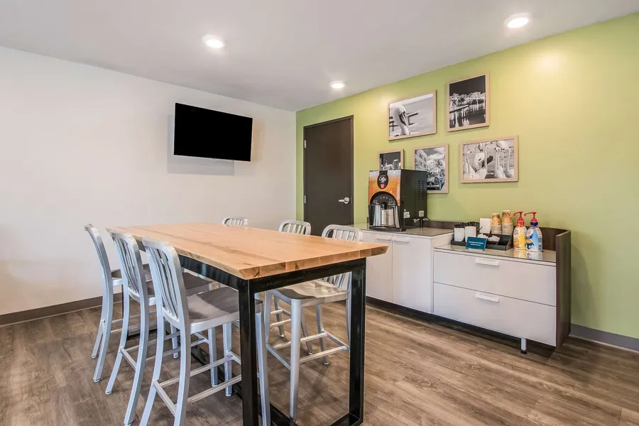 WoodSpring Suites Doral Miami Airport hotel detail image 6