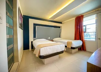 Hotel Cuandón hotel thumbnail 3