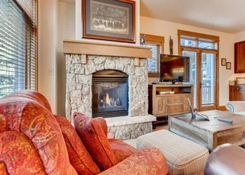 Premier 3 Bedroom Ski in, Ski out Lone Eagle Condo With the Best Access to Skiing in Keystone hotel thumbnail 3