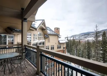 Premier 2 Bedroom Ski in, Ski out Lone Eagle Condo With the Best Access to Skiing in Keystone hotel thumbnail 7