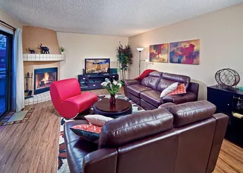 Tempe Escape · Prime Location, Sparkling Pool, Bbq, Tennis Court hotel thumbnail 3