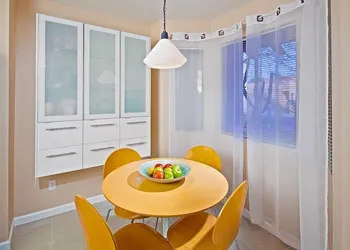 Tempe Escape · Prime Location, Sparkling Pool, Bbq, Tennis Court hotel thumbnail 6
