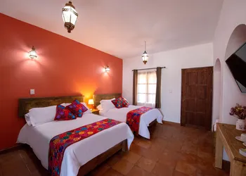 Hotel Camino Antiguo hotel thumbnail 3