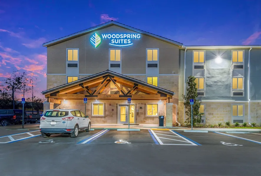 WoodSpring Suites Bradenton hotel detail image 2