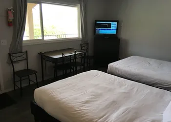 Maple Leaf Motel & RV Resort hotel thumbnail 8