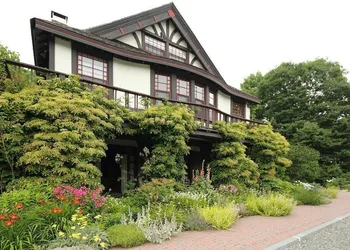 Bass Cottage & Ullikana hotel thumbnail 2