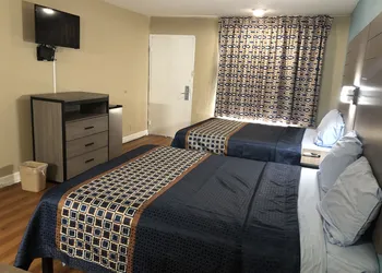 Luxury Inn & Suites hotel thumbnail 2