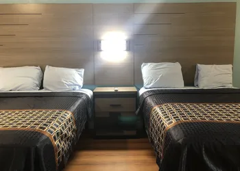 Luxury Inn & Suites hotel thumbnail 5