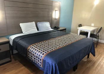 Luxury Inn & Suites hotel thumbnail 8